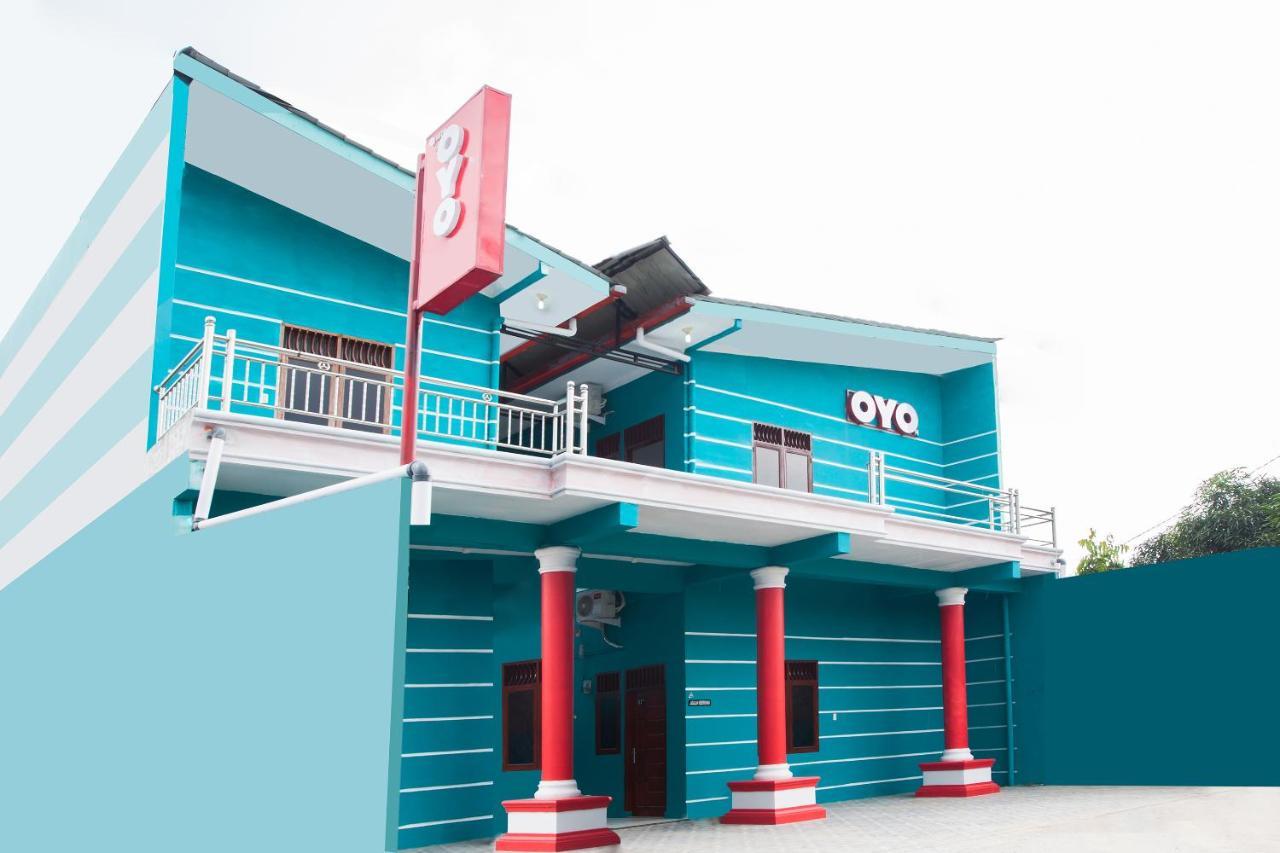 Oyo 1978 Pondok Indah Residence Medan Eksteriør billede
