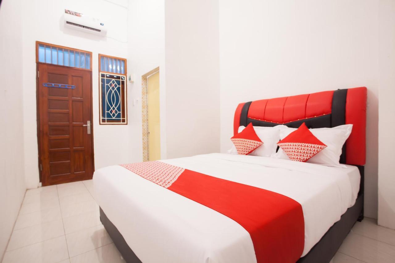 Oyo 1978 Pondok Indah Residence Medan Eksteriør billede