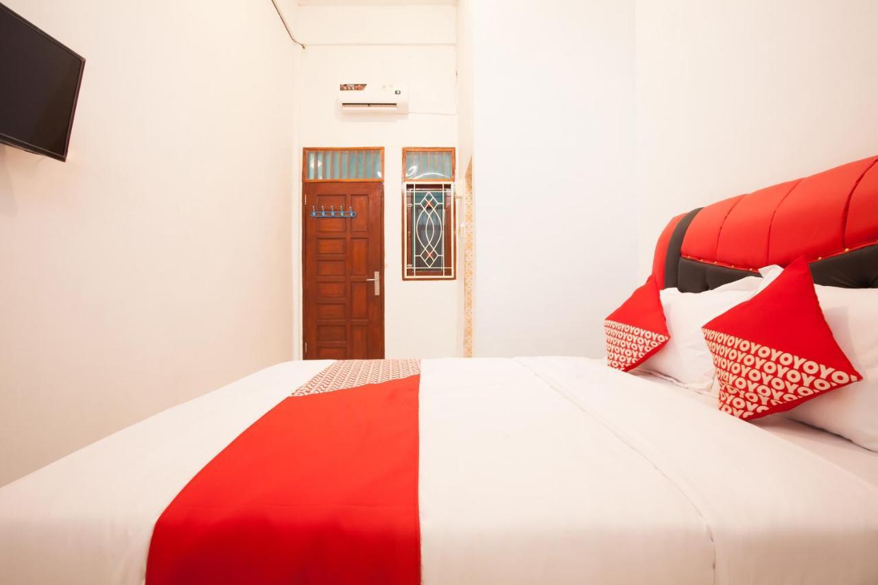 Oyo 1978 Pondok Indah Residence Medan Eksteriør billede